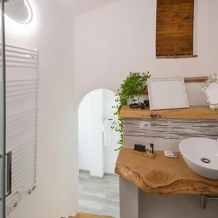 Alojamento de Acomodação e Pequeno-almoço Da Baba 3*